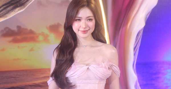 Hòa Minzy gợi cảm chúc mừng ‘người quen’ ra mắt phim ‘Ốc mượn hồn’ - hình ảnh - new88jl.com Hòa Minzy gợi cảm chúc mừng ‘người quen’ ra mắt phim ‘Ốc mượn hồn’ - hình ảnh - new88jl.com