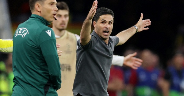 HLV Arteta nổi giận lôi đình ‘Arsenal thua đau do trọng tài’, HLV Enrique ngưỡng mộ đối thủ nhưng quả quyết… - hình ảnh - new88jl.com