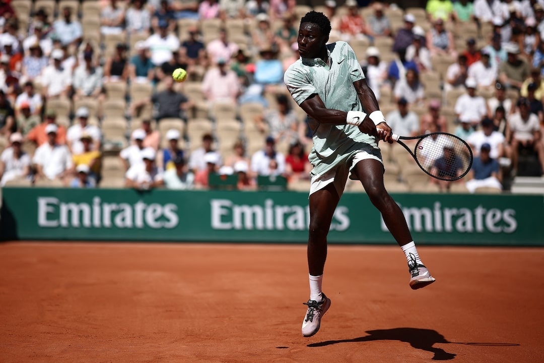 Tay vợt 17 tuổi Moise Kouame gây địa chấn tại Roland Garros, hạ cựu vô địch Grand Slam - hình ảnh - new88jl.com Tay vợt 17 tuổi Moise Kouame gây địa chấn tại Roland Garros, hạ cựu vô địch Grand Slam - hình ảnh - new88jl.com