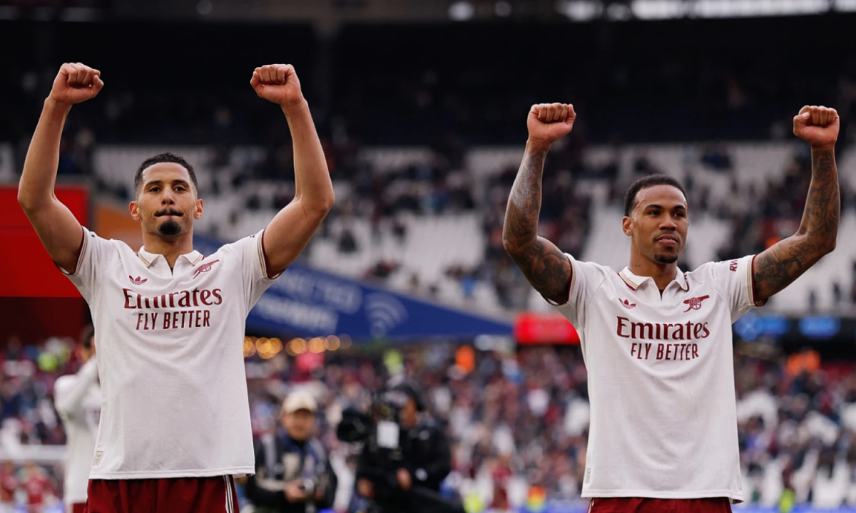 Neville: ‘Hàng thủ có thể giúp Arsenal hạ PSG’ - hình ảnh - new88jl.com Neville: ‘Hàng thủ có thể giúp Arsenal hạ PSG’ - hình ảnh - new88jl.com