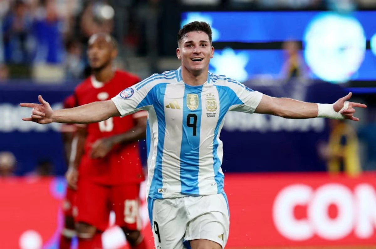 Julian Alvarez Mở Đường Tới Barca: Cơ Hội Vàng Cho Fan Cá Cược Thể Thao - hình ảnh - new88jl.com Julian Alvarez Mở Đường Tới Barca: Cơ Hội Vàng Cho Fan Cá Cược Thể Thao - hình ảnh - new88jl.com