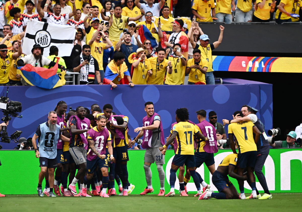 Ecuador quật ngã Đức, lách khe cửa hẹp vào vòng knock-out - hình ảnh - new88jl.com Ecuador quật ngã Đức, lách khe cửa hẹp vào vòng knock-out - hình ảnh - new88jl.com