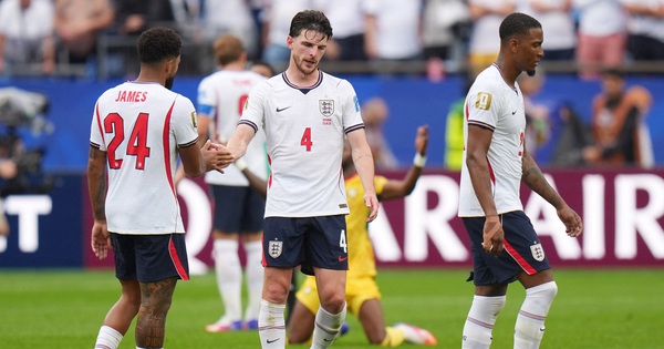 Declan Rice gây lo lắng cho đội tuyển Anh, HLV Tuchel cho cầu thủ đi chơi golf - hình ảnh - new88jl.com Declan Rice gây lo lắng cho đội tuyển Anh, HLV Tuchel cho cầu thủ đi chơi golf - hình ảnh - new88jl.com