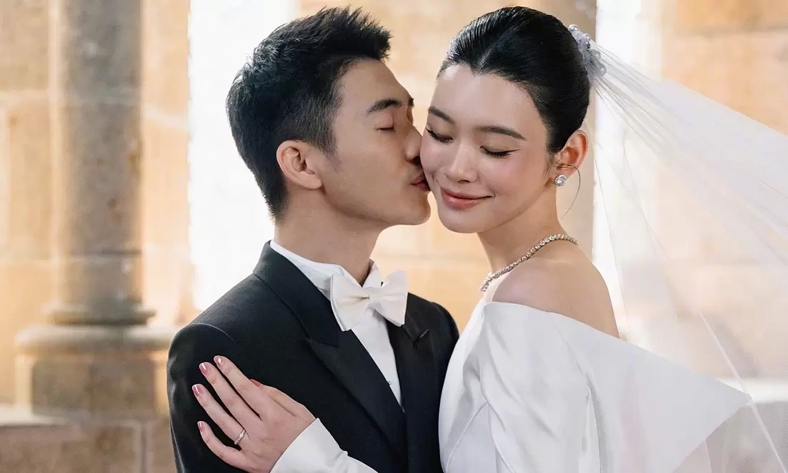 NEW88 uy tín đồng hành cùng tin tức giải trí nóng hổi: Váy cưới thuần khiết của con dâu tỷ phú - hình ảnh - new88jl.com NEW88 uy tín đồng hành cùng tin tức giải trí nóng hổi: Váy cưới thuần khiết của con dâu tỷ phú - hình ảnh - new88jl.com