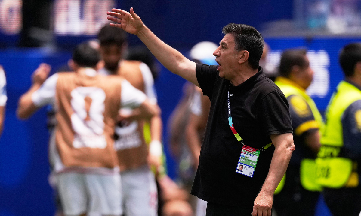 HLV Ghalenoei: ‘Iran bất bại là kỳ tích World Cup’ - hình ảnh - new88jl.com