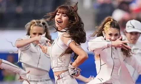 Lisa khuấy động lễ khai mạc World Cup 2026 tại Mỹ với màn trình diễn bốc lửa - hình ảnh - new88jl.com Lisa khuấy động lễ khai mạc World Cup 2026 tại Mỹ với màn trình diễn bốc lửa - hình ảnh - new88jl.com