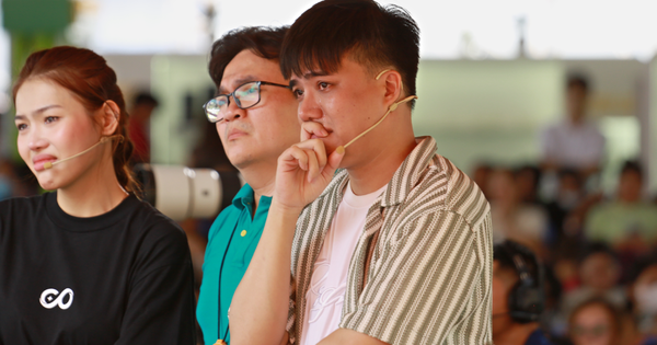 Nam diễn viên Duy Khương bật khóc trên sóng truyền hình khi nhắc về tuổi thơ thiếu vắng cha - hình ảnh - new88jl.com