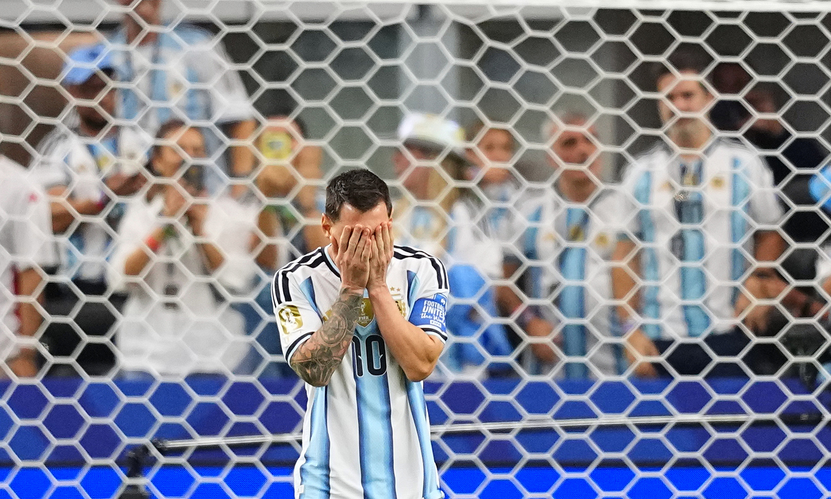 Messi sút hỏng phạt đền nhiều nhất lịch sử World Cup: Cú đá định mệnh và góc nhìn từ cộng đồng NEW88 - hình ảnh - new88jl.com Messi sút hỏng phạt đền nhiều nhất lịch sử World Cup: Cú đá định mệnh và góc nhìn từ cộng đồng NEW88 - hình ảnh - new88jl.com