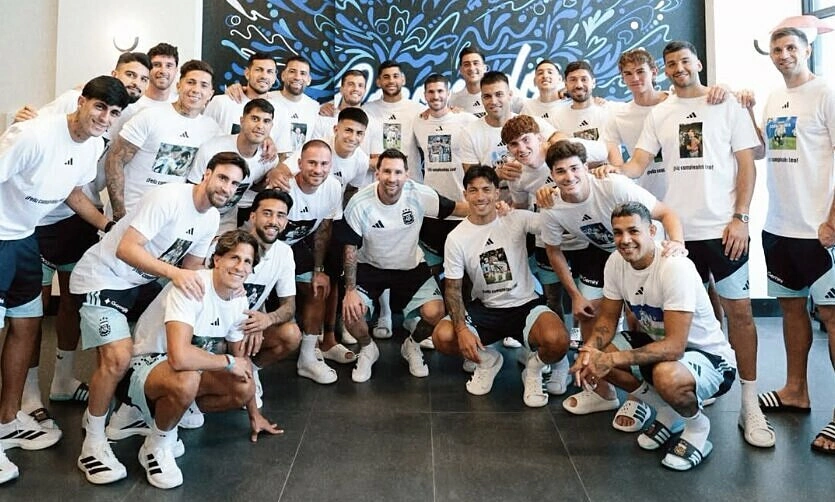 Đồng đội gây bất ngờ trong ngày sinh nhật Messi - hình ảnh - new88jl.com