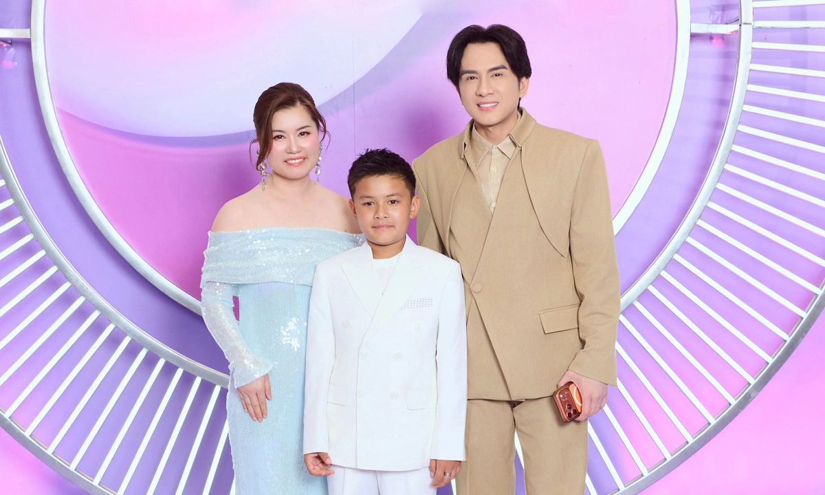 Đan Trường đưa vợ cũ và con trai đi sự kiện: góc nhìn mới cho người chơi Việt - hình ảnh - new88jl.com Đan Trường đưa vợ cũ và con trai đi sự kiện: góc nhìn mới cho người chơi Việt - hình ảnh - new88jl.com