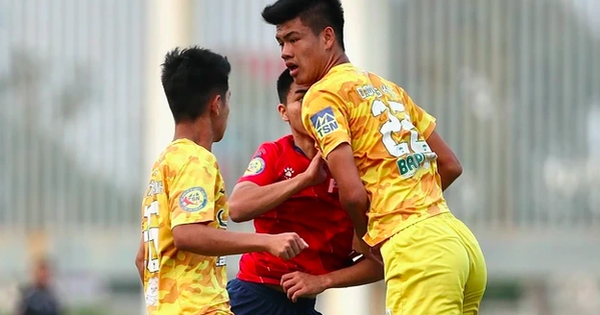 Trung vệ 1,95 m của HAGL sẽ không thất thế ở đội tuyển Việt Nam, bởi loạt lý do này…: góc nhìn mới cho người chơi Việt - hình ảnh - new88jl.com Trung vệ 1,95 m của HAGL sẽ không thất thế ở đội tuyển Việt Nam, bởi loạt lý do này…: góc nhìn mới cho người chơi Việt - hình ảnh - new88jl.com