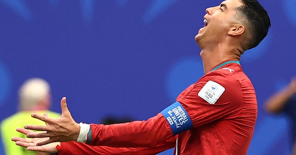 Đến lúc Ronaldo nên ngồi dự bị? - hình ảnh - new88jl.com Đến lúc Ronaldo nên ngồi dự bị? - hình ảnh - new88jl.com