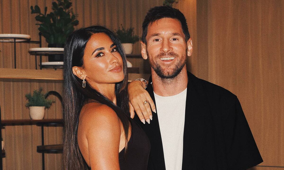 Link vào nhà cái NEW88: Câu chuyện tình 30 năm của Messi và vợ người mẫu truyền cảm hứng cho fan Việt - hình ảnh - new88jl.com Link vào nhà cái NEW88: Câu chuyện tình 30 năm của Messi và vợ người mẫu truyền cảm hứng cho fan Việt - hình ảnh - new88jl.com